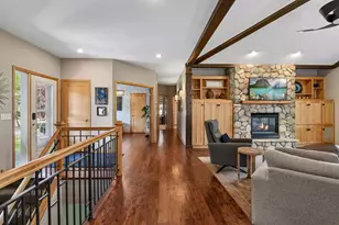4153 Hallgren Ln, Chanhassen, MN 55331 - Photo 9
