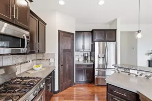 21340 Hytrail Cir, Lakeville, MN 55044 - Photo 9