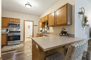 2090 Parkway Ave, Shakopee, MN 55379 - Photo 9