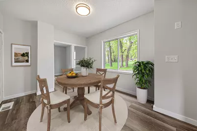 307 Meadow Woods Drive, Mankato, MN 56001 - Photo 5