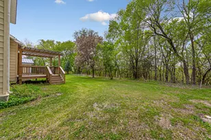 307 Meadow Woods Dr, Mankato, MN 56001 - Photo 33