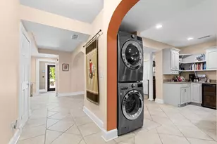 307 Ridgewood Ave, Minneapolis, MN 55403 - Photo 15