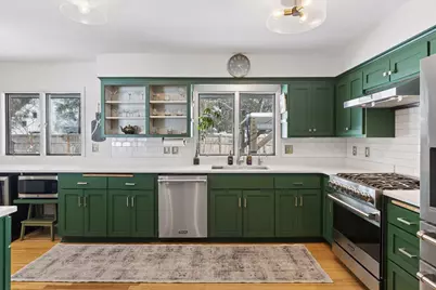 8236 Westwood Hills Curve, Saint Louis Park, MN 55426 - Photo 11