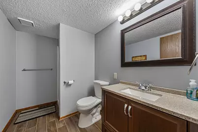 105 Kaukis Drive, Le Sueur, MN 56058 - Photo 17