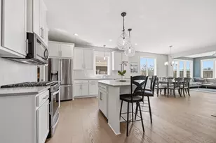 17031 Kerrick Ct, Lakeville, MN 55044 - Photo 9