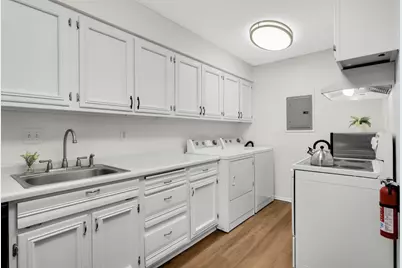 1100 Wagon Wheel Road, Hopkins, MN 55343 - Photo 15