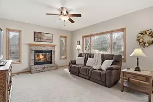 9150 Juneau Dr, Woodbury, MN 55125 - Photo 7