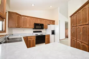 1807 33rd St S, Moorhead, MN 56560 - Photo 11