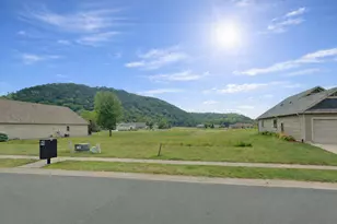 525 Coral Dr, Lake City, MN 55041 - Photo 1