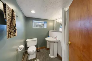 407 3rd St NE, Waseca, MN 56093 - Photo 27
