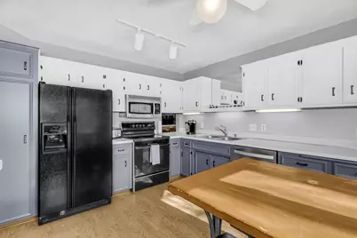 14231 Glencove Trail, Apple Valley, MN 55124 - Photo 9