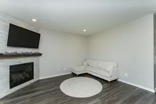 1639 Hadley Creek Dr NE, Rochester, MN 55906 - Photo 15