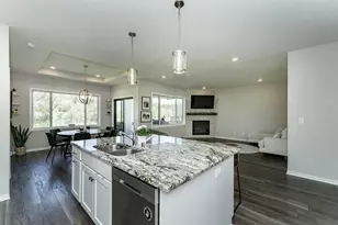 1639 Hadley Creek Dr NE, Rochester, MN 55906 - Photo 9