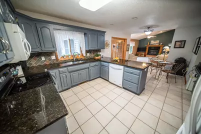 1002 Yorkshire Lane NW, Rochester, MN 55901 - Photo 11