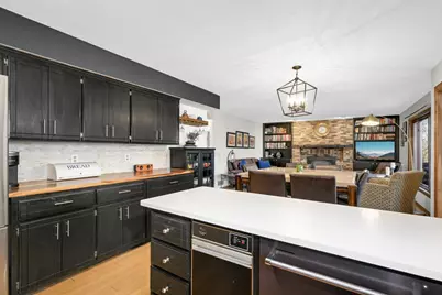 14832 Hickory Court, Eden Prairie, MN 55346 - Photo 13