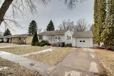 1305 12th Street S, Moorhead, MN 56560 - Photo 3