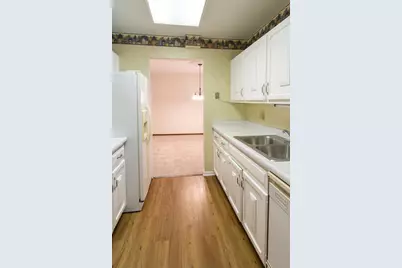 2690 Oxford Street N #247, Roseville, MN 55113 - Photo 5