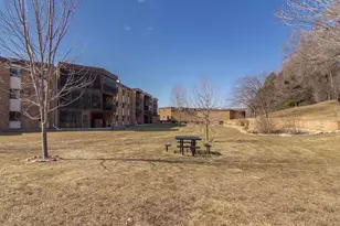 2690 Oxford St N, Roseville, MN 55113 - Photo 11