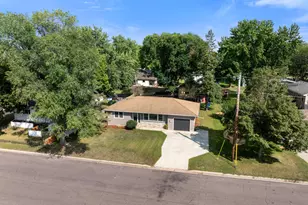 204 Cedar St S, Lester Prairie, MN 55354 - Photo 41
