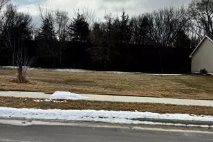 2409 Lake Ave, New Ulm, MN 56073 - Photo 1