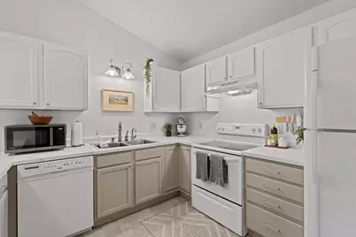 1878 Deerhaven Lane NE #14, Rochester, MN 55906 - Photo 9