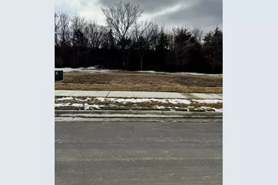 2405 Lake Avenue, New Ulm, MN 56073 - Photo 1