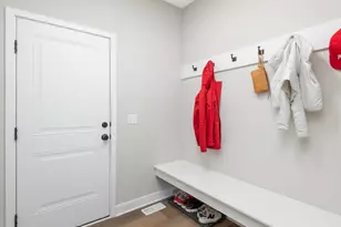 10060 Highpoint Dr, Victoria, MN 55318 - Photo 21