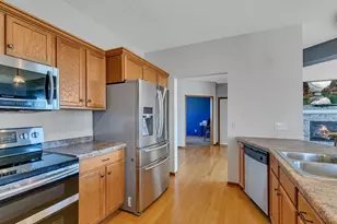 13827 Savanna Dr, Rogers, MN 55374 - Photo 3