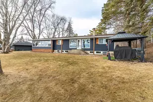 736 Shorewood Dr, Detroit Lakes, MN 56501 - Photo 13