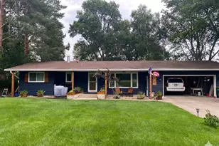 736 Shorewood Dr, Detroit Lakes, MN 56501 - Photo 1