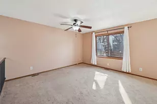 302 Sidney St E, Saint Paul, MN 55107 - Photo 11