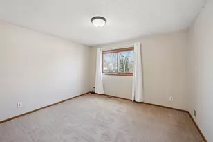 302 Sidney St E, Saint Paul, MN 55107 - Photo 25