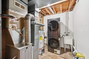 302 Sidney St E, Saint Paul, MN 55107 - Photo 29