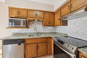 302 Sidney St E, Saint Paul, MN 55107 - Photo 15