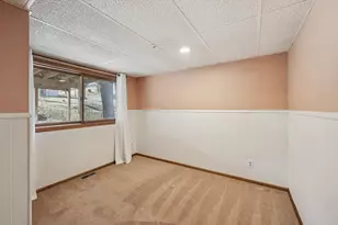 302 Sidney St E, Saint Paul, MN 55107 - Photo 33