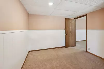 302 Sidney Street E, Saint Paul, MN 55107 - Photo 35