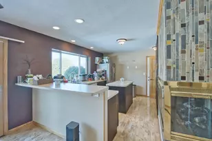 203 Wyandotte Rd, Hoyt Lakes, MN 55750 - Photo 9