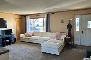 203 Wyandotte Rd, Hoyt Lakes, MN 55750 - Photo 5