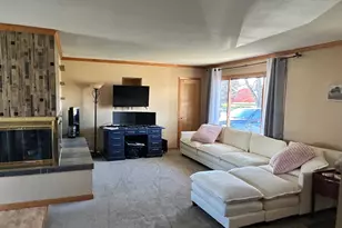 203 Wyandotte Rd, Hoyt Lakes, MN 55750 - Photo 3