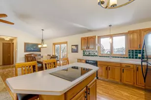 2658 Shadow Ln, Chaska, MN 55318 - Photo 17