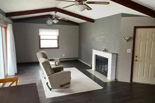 311 N 3rd St, Goodhue, MN 55027 - Photo 3