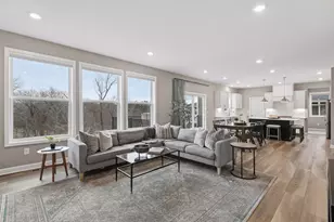 6331 Apple Ct, Inver Grove Heights, MN 55077 - Photo 15