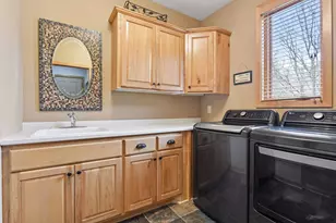 2121 Crestview Dr, Chanhassen, MN 55331 - Photo 21