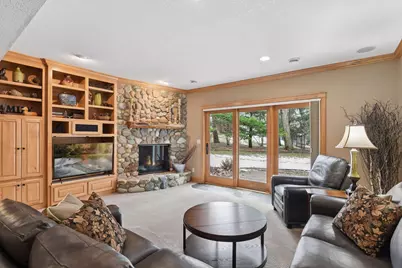 2121 Crestview Drive, Chanhassen, MN 55331 - Photo 29