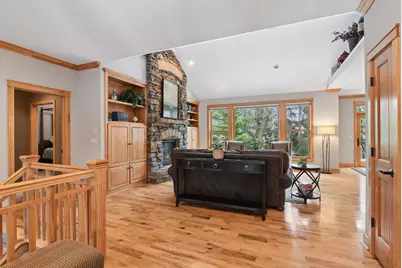 2121 Crestview Drive, Chanhassen, MN 55331 - Photo 5