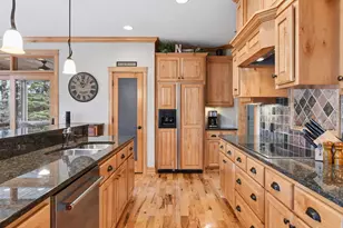 2121 Crestview Dr, Chanhassen, MN 55331 - Photo 13