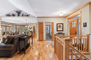 2121 Crestview Dr, Chanhassen, MN 55331 - Photo 7