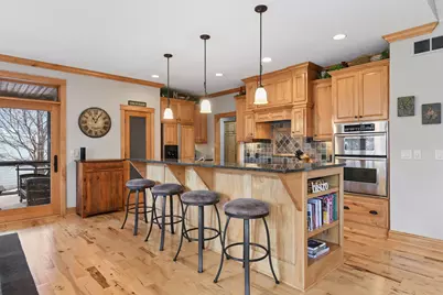 2121 Crestview Drive, Chanhassen, MN 55331 - Photo 11