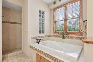 2121 Crestview Dr, Chanhassen, MN 55331 - Photo 25