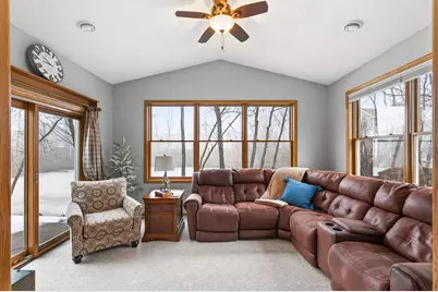 343 Sophia Avenue E, Maplewood, MN 55117 - Photo 5